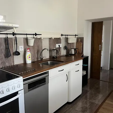Apartma Se Zahradkou * Libkov
